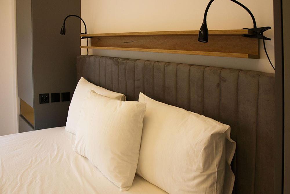 P J Luxury Suites Serres Exterior foto