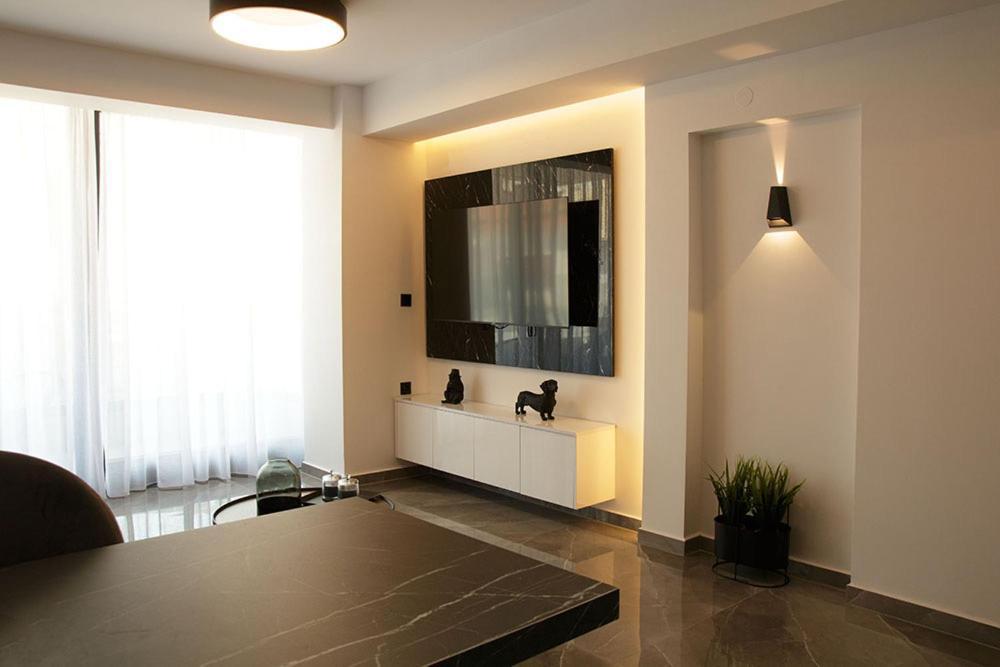 P J Luxury Suites Serres Exterior foto